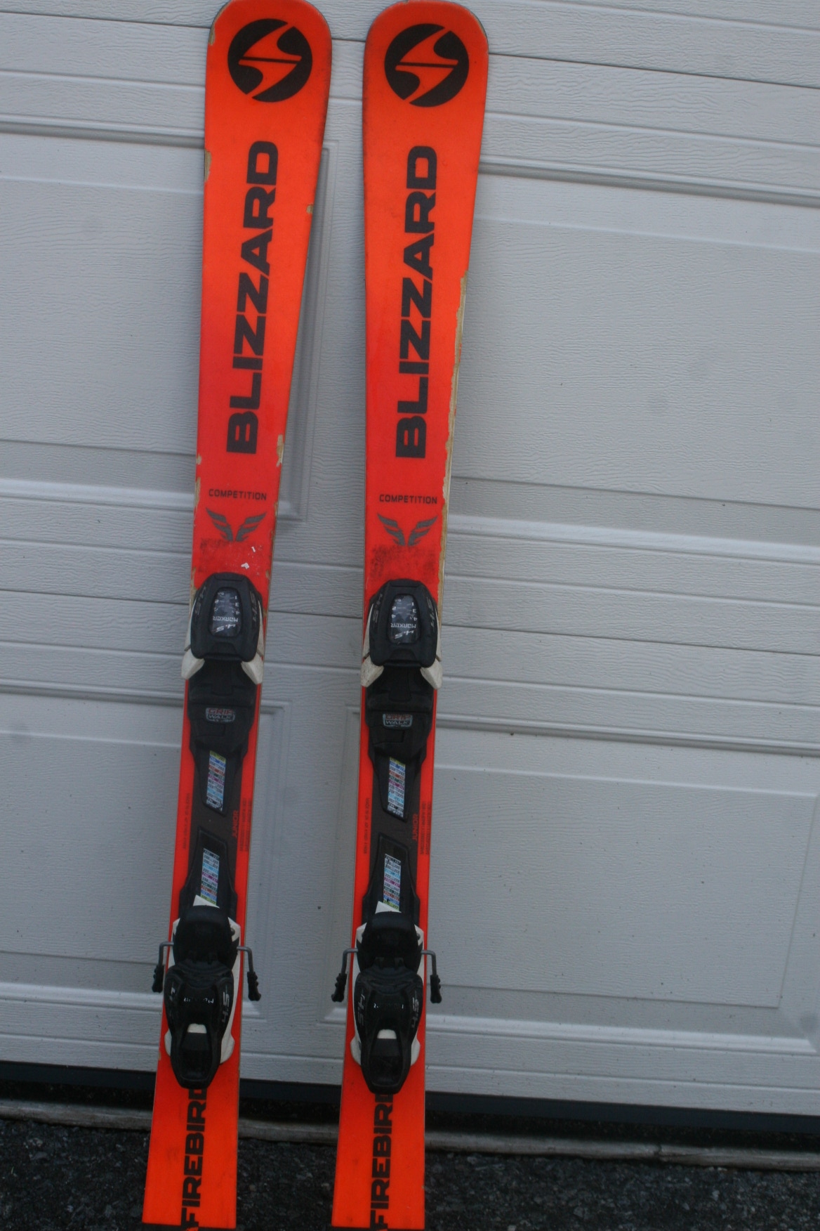 Used Youth Blizzard  120 cm All Mountain Firebird Skis With Marker 7.0 Ajustable Bindings