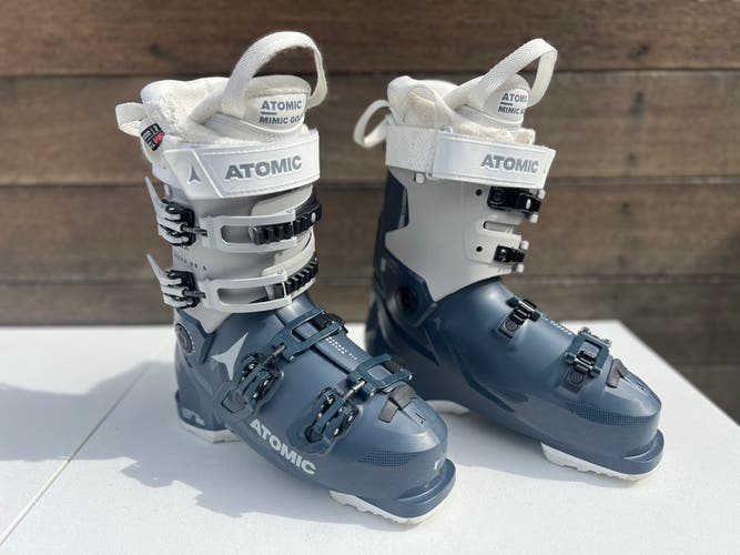 Women's All Mountain Medium Flex Hawx Ultra 95 Ski Boots