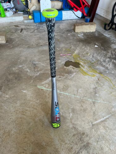 Used  Louisville Slugger (-11) 17 oz 28" Solo Bat
