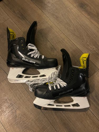 Bauer Supreme Ignite Pro+ Hockey Skates - Senior Size 8 Fit 2 - Never Used!