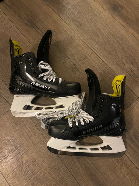 Bauer Supreme Ignite Pro+ Hockey Skates - Senior Size 8 Fit 2 - Never Used!