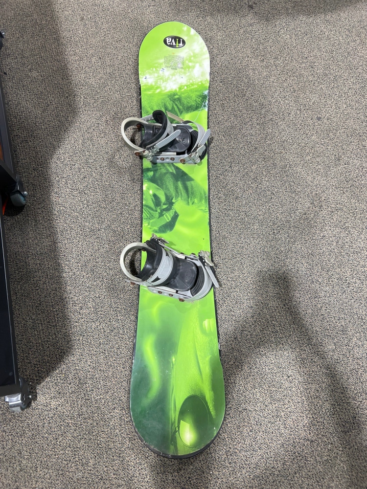 Used Riva Snowboard With Bindings True Twin
