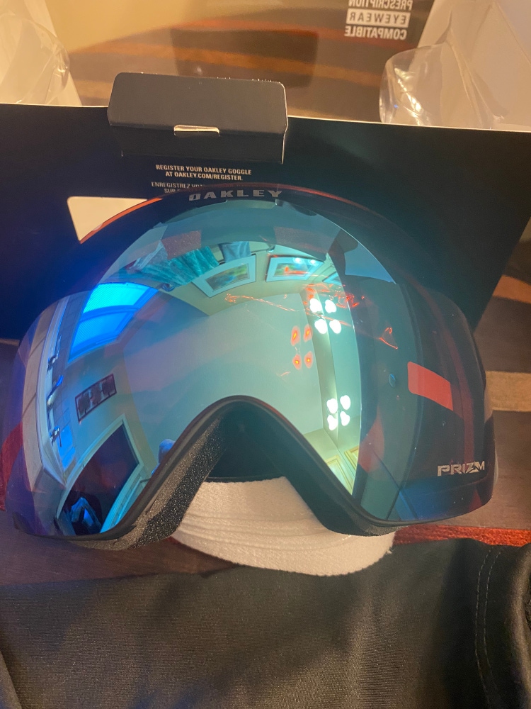 New Oakley Flight deck Snowboard Goggles