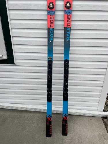 Used Volkl Racetiger GS Skis w/out Bindings - 30m - 188cm