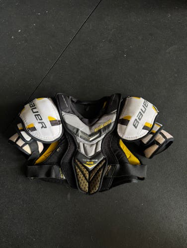 Bauer Supreme TotalOne MX3 Shoulder Pads