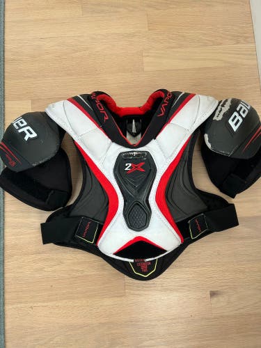 Used Medium Bauer Vapor 2X Shoulder Pads