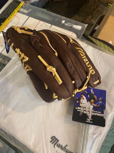 Outfield 11.75" Franchise Baseball Glove