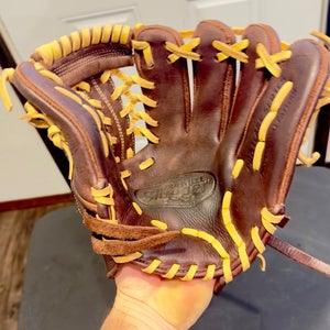 11.5 Louisville Slugger Pro Flare PF14-BN