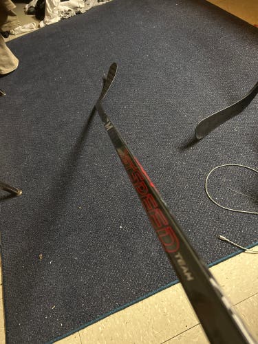 Senior Right Handed P28 Pro Stock JetSpeed Team Hockey Stick