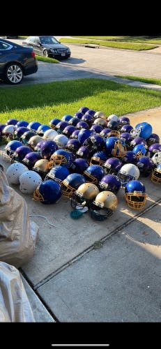 4 Schutt Air XP & 1 Riddell Speed - Adult Large