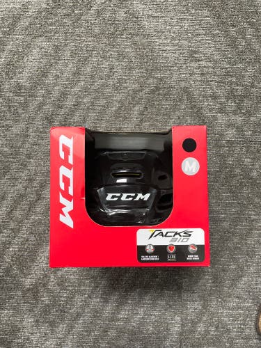 New Medium CCM  Tacks 310 Helmet