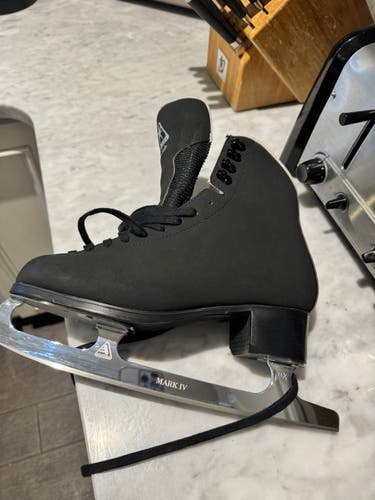 Used Jackson Ultima Artiste Figure Skates Adult 9 - Great Condition