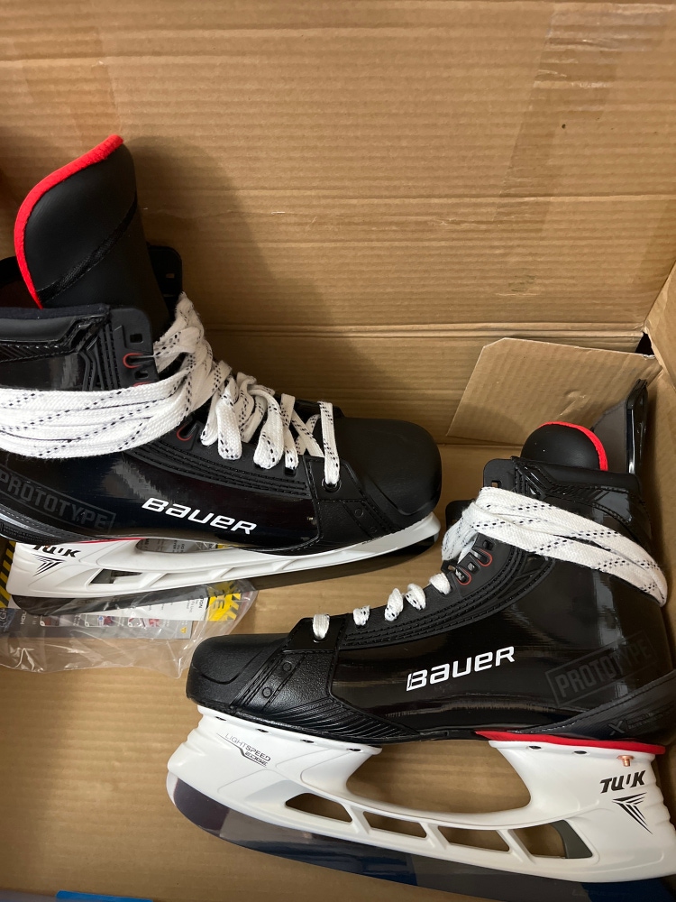 New Bauer 11 Vapor Hyperlite Hockey Skates
