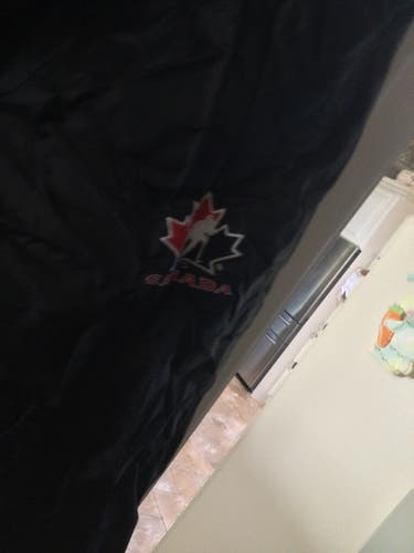 Team Canada black size Large Pants