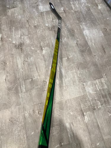 Senior Left Hand P88  Supreme UltraSonic Hockey Stick
