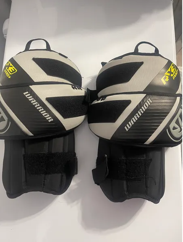 Senior Warrior Ritual X3 Pro + Goalie Knee guards