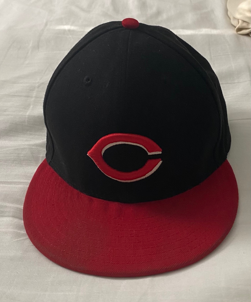 Cincinnati Reds New Era 5950 Fitted hat 7 1/2 Barely Worn