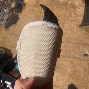 Nike leg guard toe piece