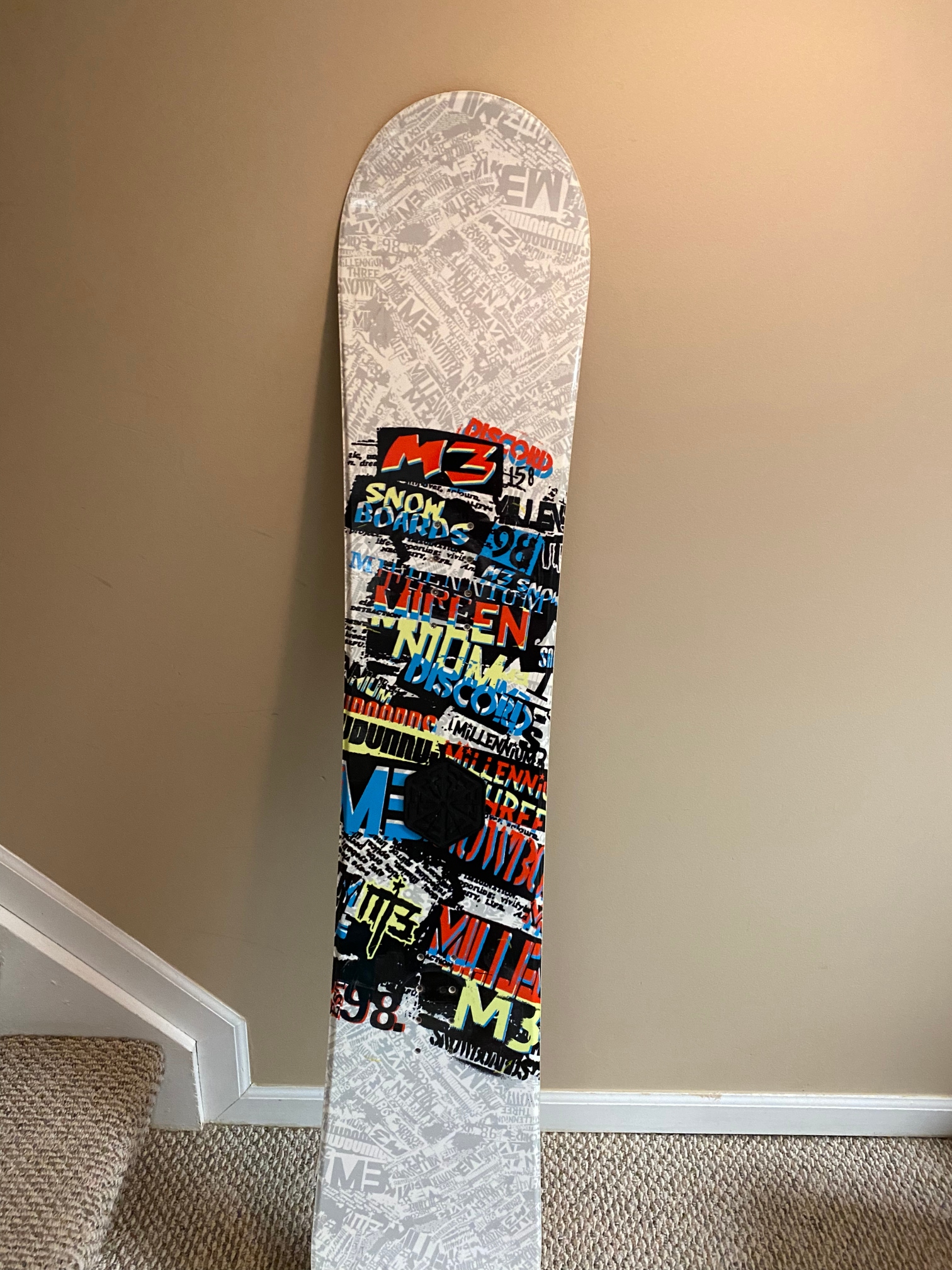 Used Millennium 3 Discord Snowboard