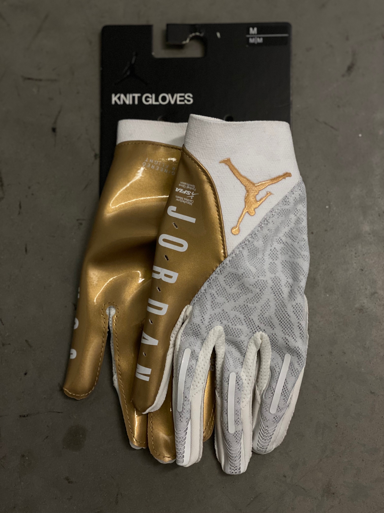 Nike Jordan Vapor Knit football gloves gold men’s size M