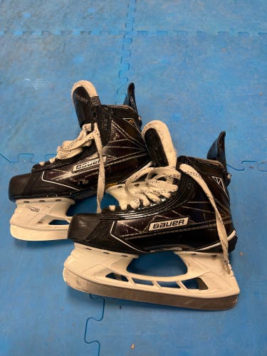 Intermediate Bauer Size 4.5 Supreme 1S Hockey Skates