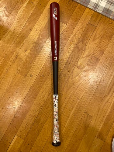 2023 Wood Composite (-3) 29 oz 32" D271 Pro Maple Bat