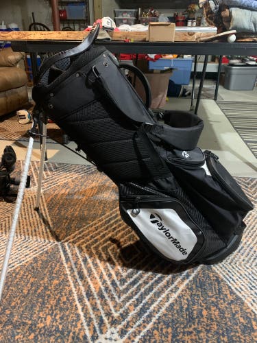 Taylor made golf bag