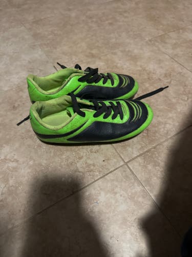 Vizari soccer cleat