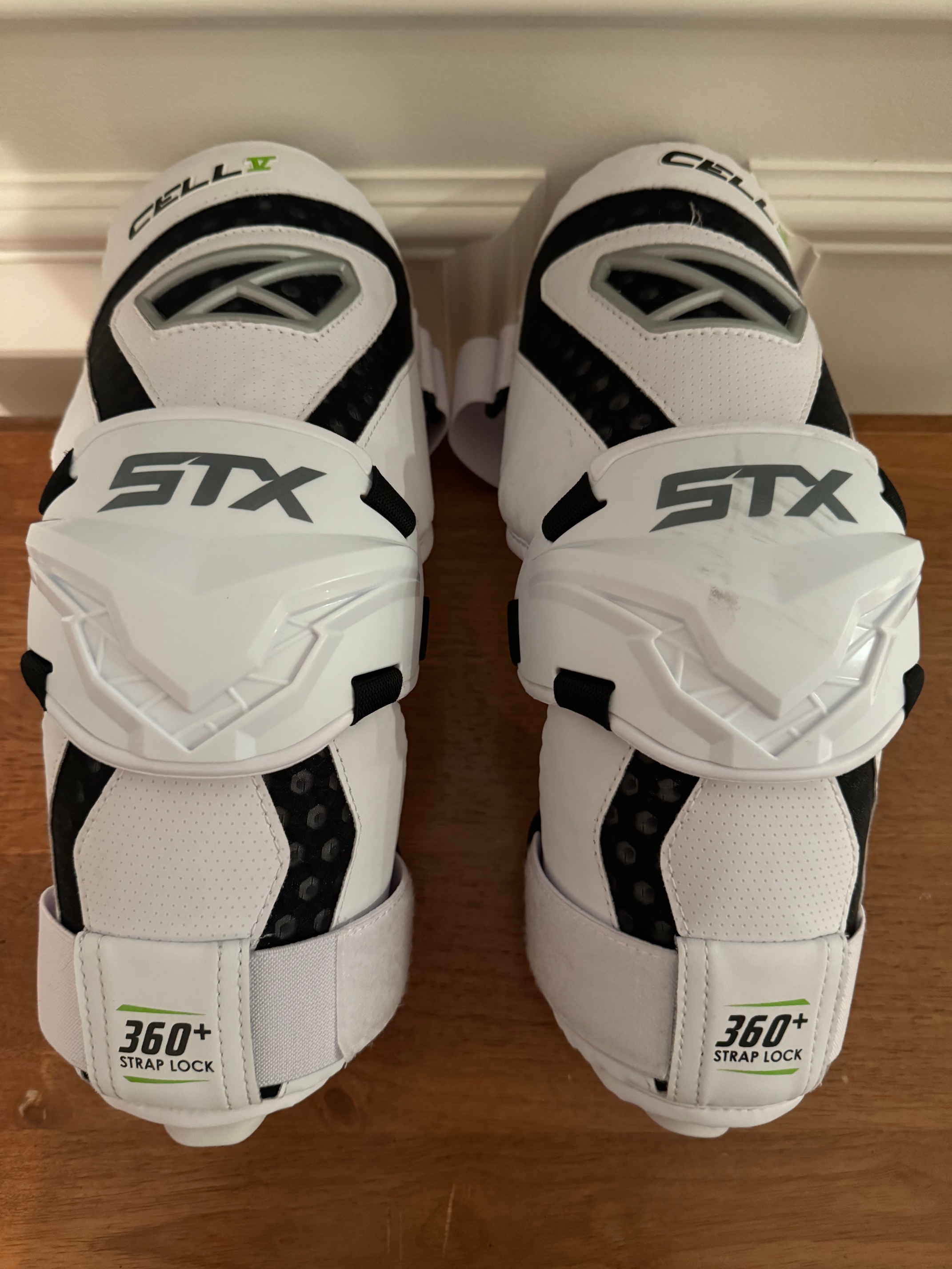 Adult Large STX Cell V Arm Pads (used ~20 times for rec LAX, Like New)