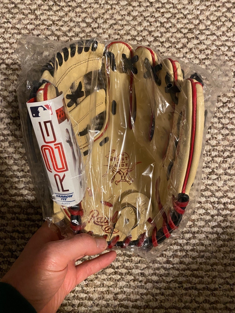 New Rawlings Right Hand Throw Heart of the Hide Baseball Glove 11.5"