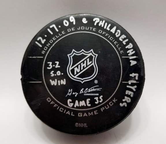 12-17-09 Penguins at Philadelphia Flyers Game Used Hockey Puck Fleury Win 131
