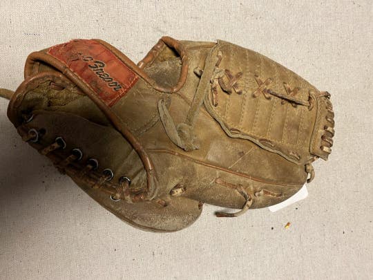 Used Macgregor M2dt 10 1 2" Baseball & Softball Fielders Gloves
