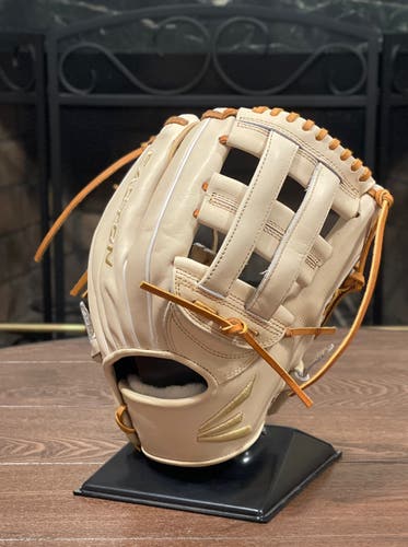 Easton Small Batch 11-3/4 Batch No. 34 Model C33 New Baseball Glove