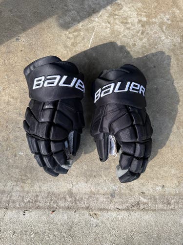 Pro Stock Easton Stealth Hockey Gloves Digital Palms (Bauer Label, Bieksa)