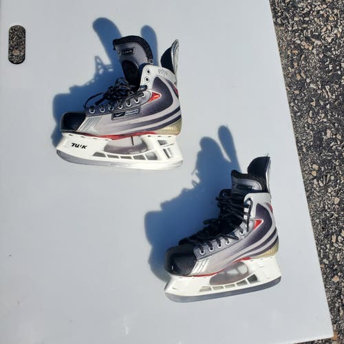 Used Senior Bauer Vapor Edge Hockey Skates Regular Width 8