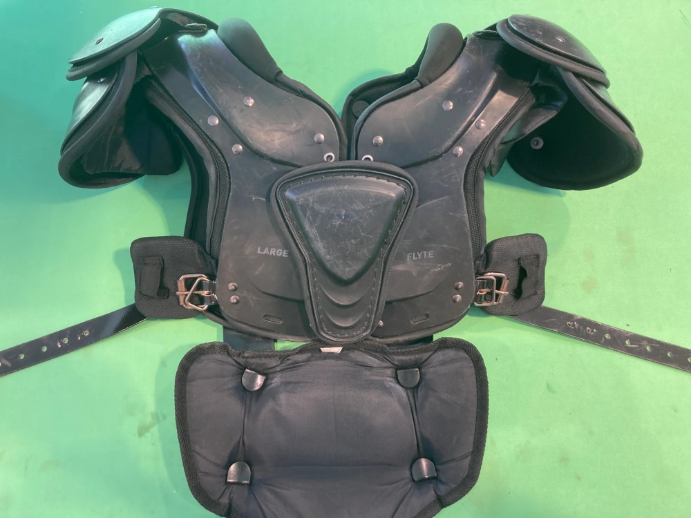 Used Large Xenith Flyte Shoulder Pads With Backplate