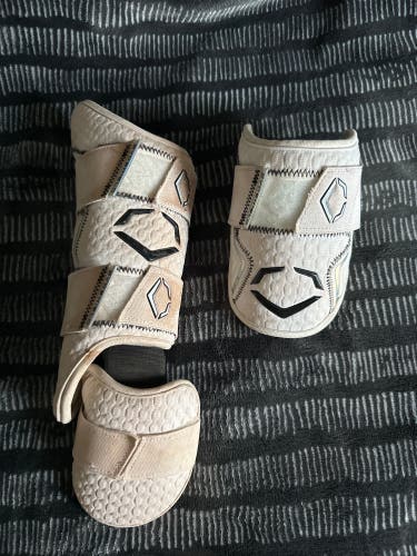 Evoshield RHH leg guard and elbow guard