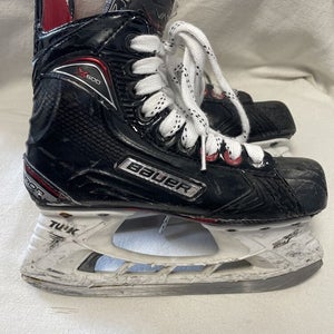 JUNIOR SIZE 2 BAUER VAPOR X600 ICE HOCKEY SKATES
