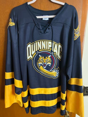 Quinnipiac Bobcats Jersey XL