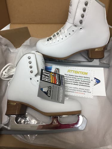 Jackson A Elle Ladies Size 4 Reg Figure Skate
