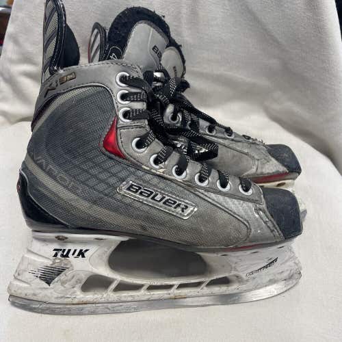Junior Size 4 Bauer Vapor X:30 Ice Hockey Skates