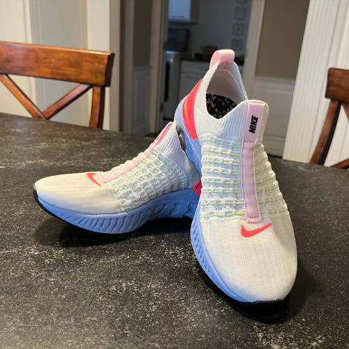 Nike Women's React Phantom Flyknit 2 "confetti" Size 6