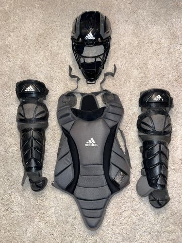 Adidas Youth Catcher’s Set - Size Small