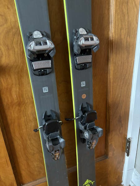 Salomon QST 92 177cm with Marker Griffon Bindings | SidelineSwap