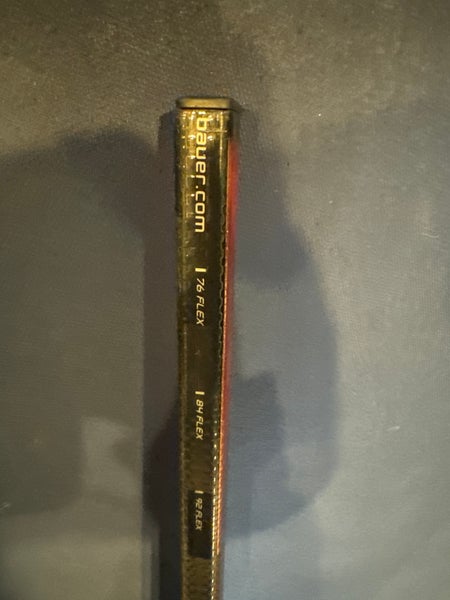 RIGHTY BAUER Pro Stock Hockey Stick
