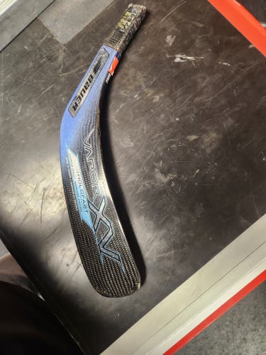 New Bauer Right Handed Vapor XV Stick Blade Mid Pattern - PM9