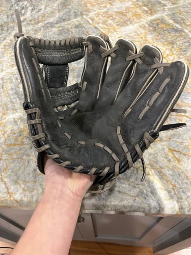 Infield 11.5" Professional model Mizuno Baseball Glove