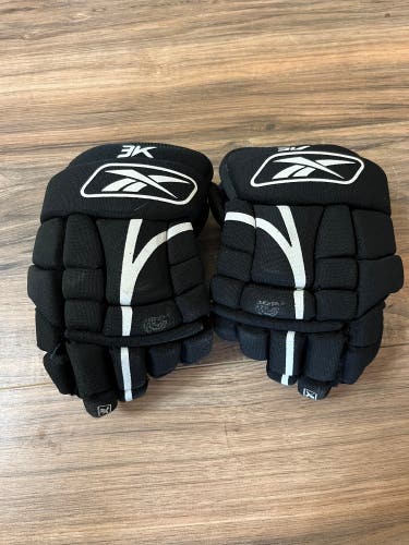 Youth Reebok 9” Hockey Gloves