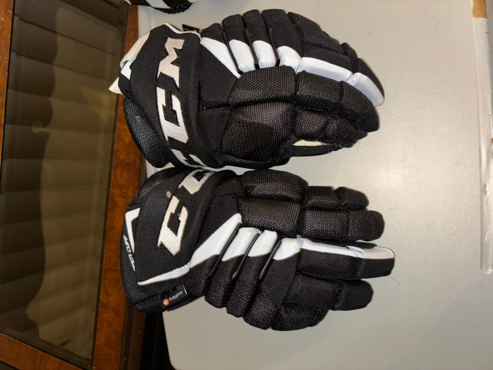 CCM 12" Jetspeed FT4 Gloves