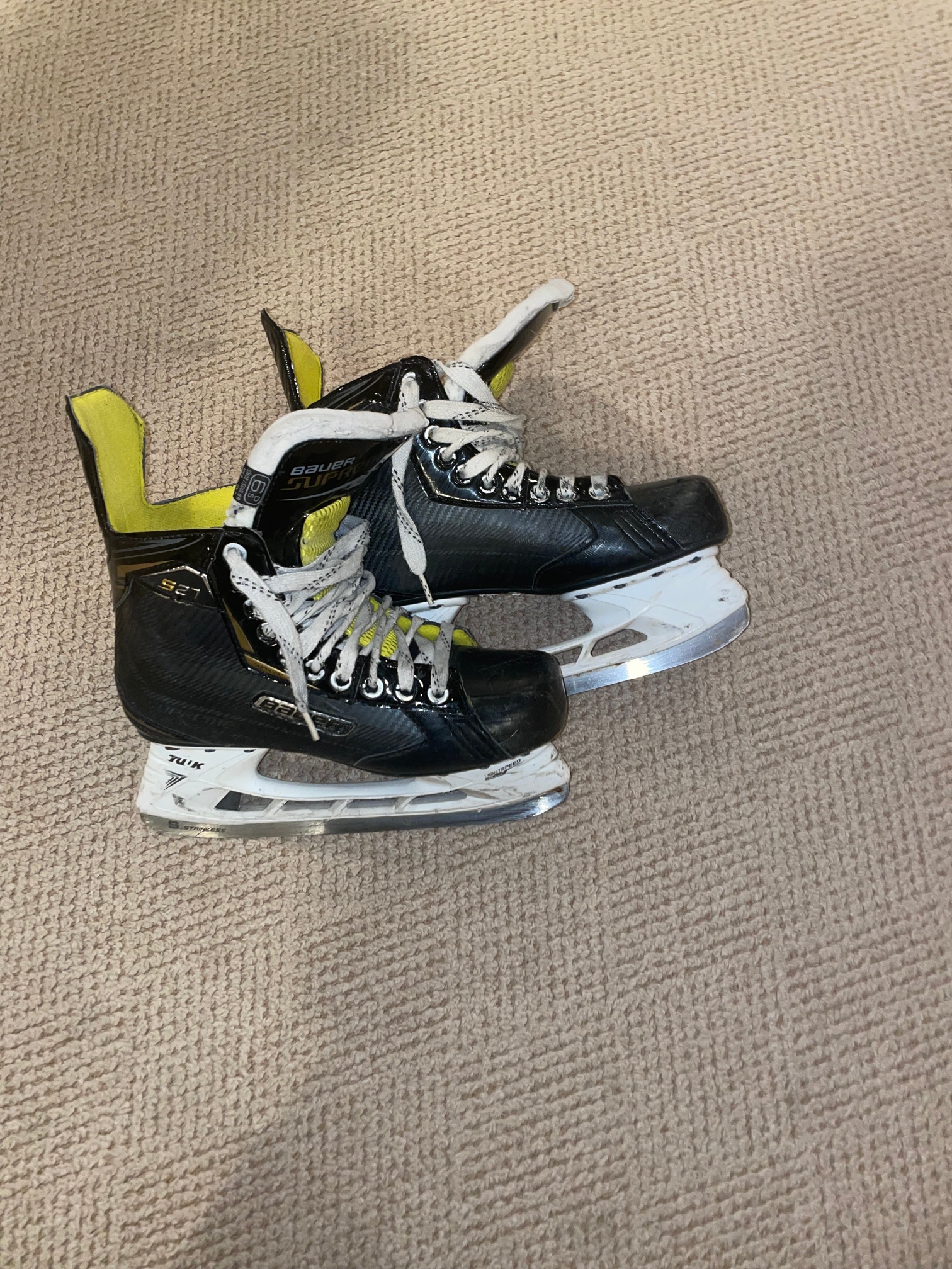 Used Senior Bauer Supreme S27 Hockey Skates 6.5